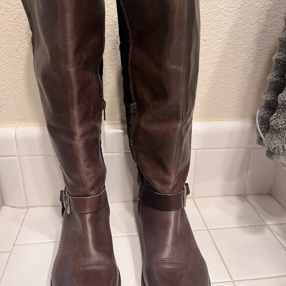 Arturo Chiang Brown Leather Knee-High Riding Style Boots w/ Buckle Details Sz 8 - Picture 7 of 8